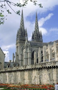 la cathédrale de saint corentin située à Quimper en Bretagne