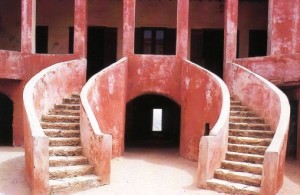 Maison des esclaves sur l'île de Gorée au sénégal (le-senegal.net )