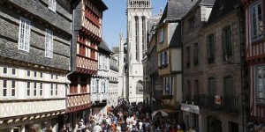 La rue commerçante de Kereon à Quimper en Bretagne, photo de quimper.fr