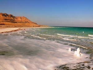 Plage de la mer morte en Jordanie