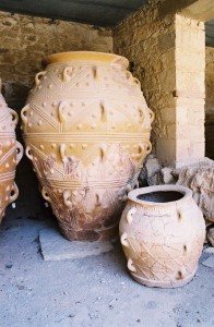 photo de pithoi, jarre grecque à Cnossos / Knossos, photo via ahoux.free.fr